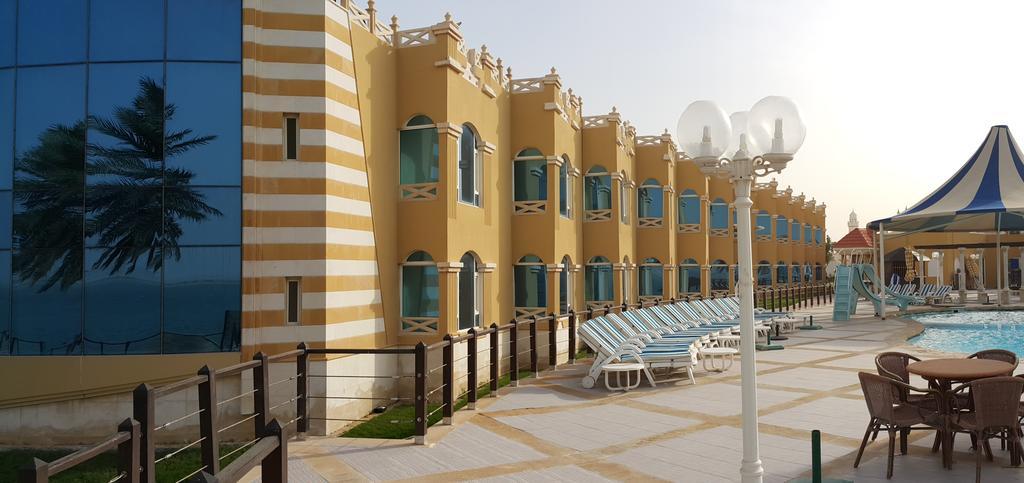 Tio Sea Resort อัลคอร์ ภายนอก รูปภาพ The resort's pool area