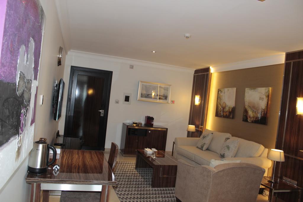 Tio Sea Resort อัลคอร์ ภายนอก รูปภาพ A suite at the hotel