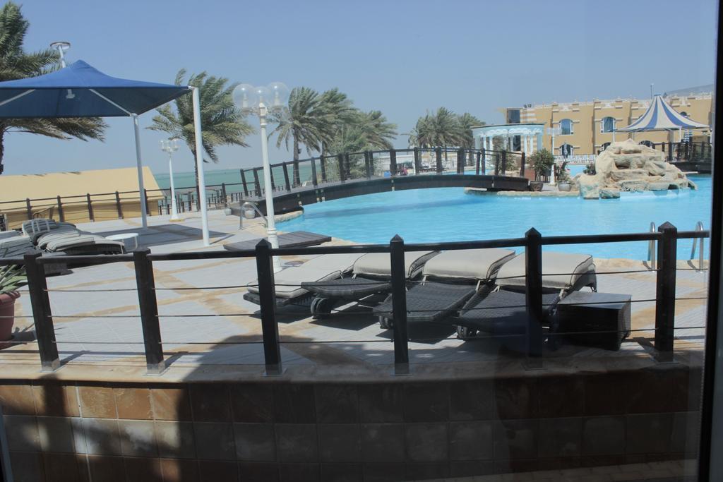 Tio Sea Resort อัลคอร์ ภายนอก รูปภาพ The pool at the resort