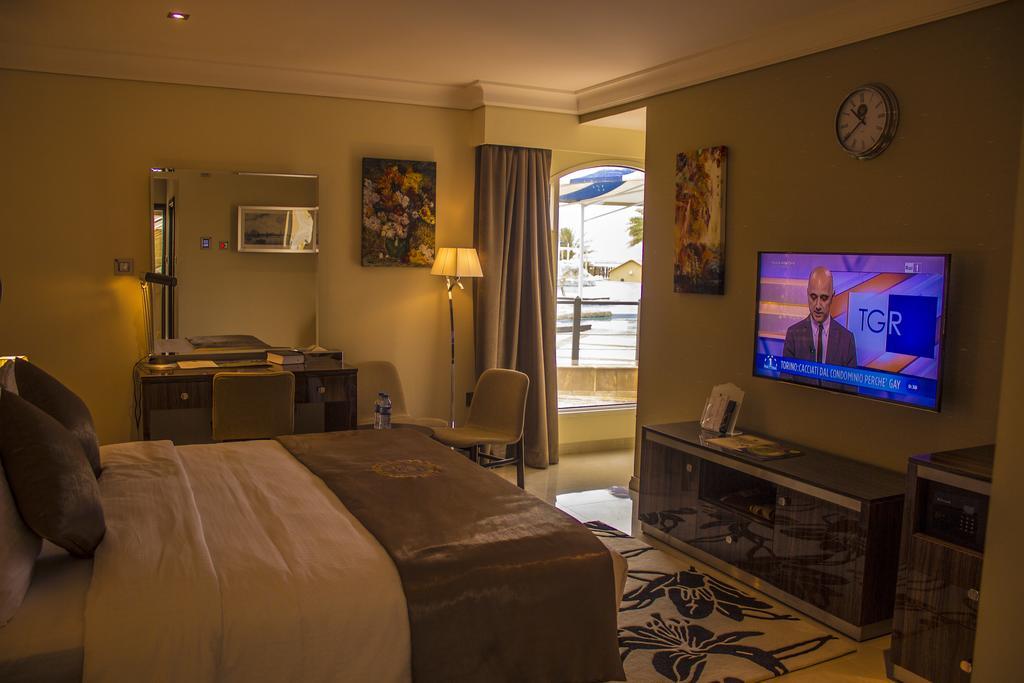 Tio Sea Resort อัลคอร์ ภายนอก รูปภาพ A room at the hotel