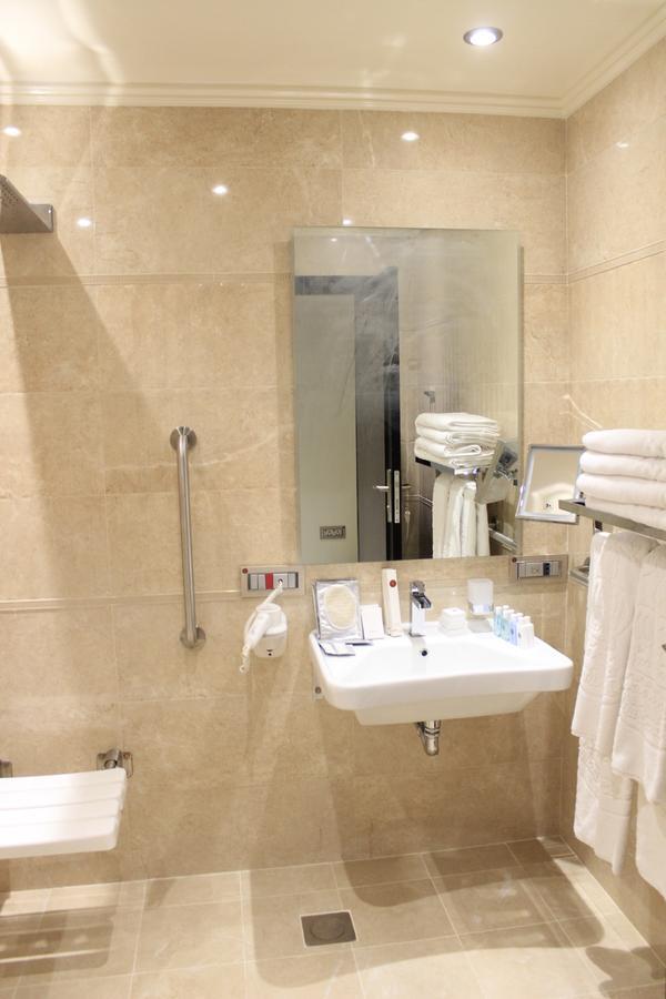 Tio Sea Resort อัลคอร์ ภายนอก รูปภาพ Bathroom in a hotel room