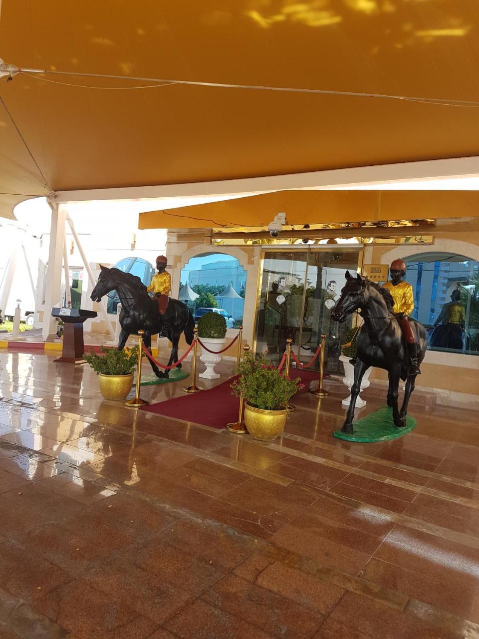 Tio Sea Resort อัลคอร์ ภายนอก รูปภาพ Entrance of the Meydan Grandstand